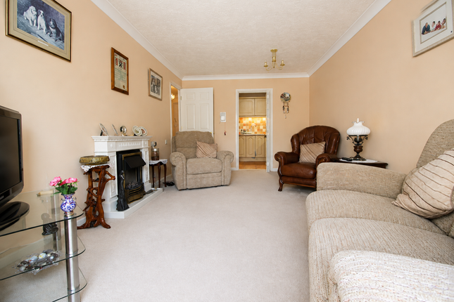 Flat 15 Dene Court, 38, Holman Close, Waterlooville photo 4