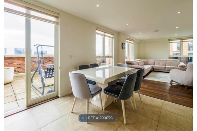 Marvell Court, Rosenburg Road, London photo 5