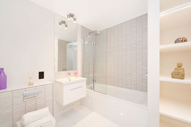 Flat 12, 102, Rochester Row, London photo 4