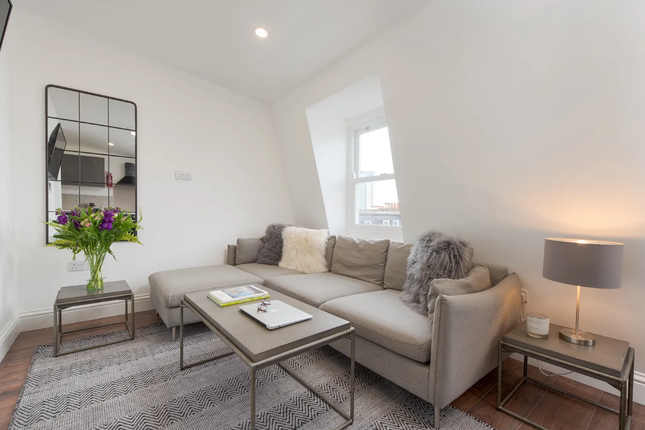 Thumbnail Flat to rent in Warwick Road (9/119), Earls Court, London