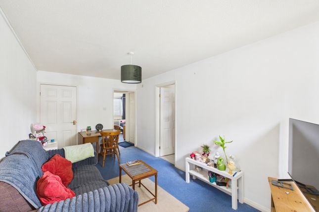 23 Course Park Crescent, Fareham photo 2