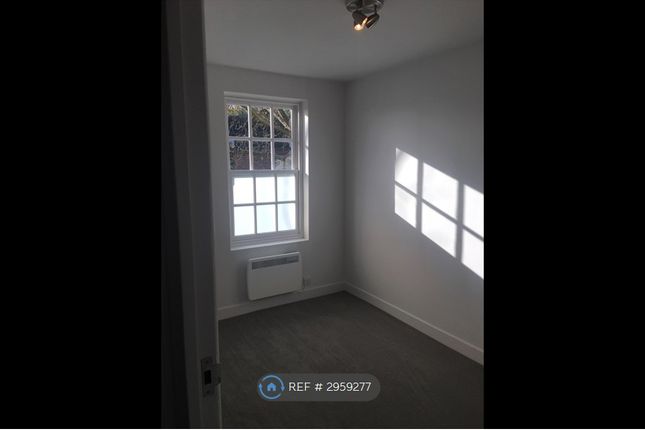 Malden Court West Barnes Lane, Raynes Park photo 5