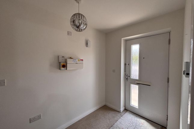 19 Maris Lane, Leicester photo 2