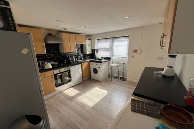 Burley Lodge Terrace, Leeds photo 4