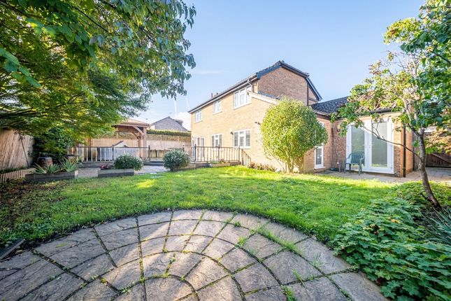 20 Fir Tree Close, Eastleigh photo 3