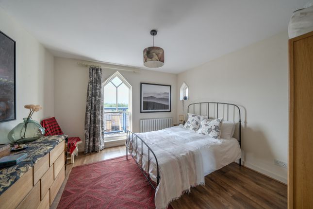 10, Warltersville Road, London photo 2