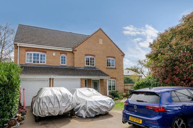 6-bed house on Oxford Avenue, london, Southgate, £1,100,000