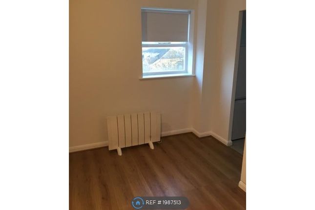 Thumbnail Studio to rent in Taylor Court, London