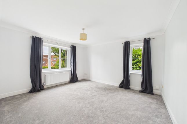 Flat 9,,, Lockton House, Wokingham photo 3