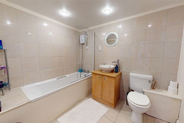 Flat for sale in 152 Barlow Moor Road, Manchester