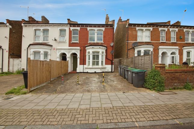 Thumbnail Flat for sale in Alexandra Road, London