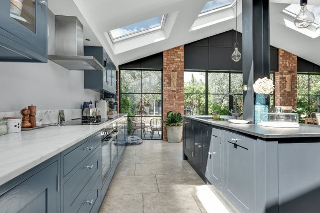 50, Pemberton Road, Surrey photo 4