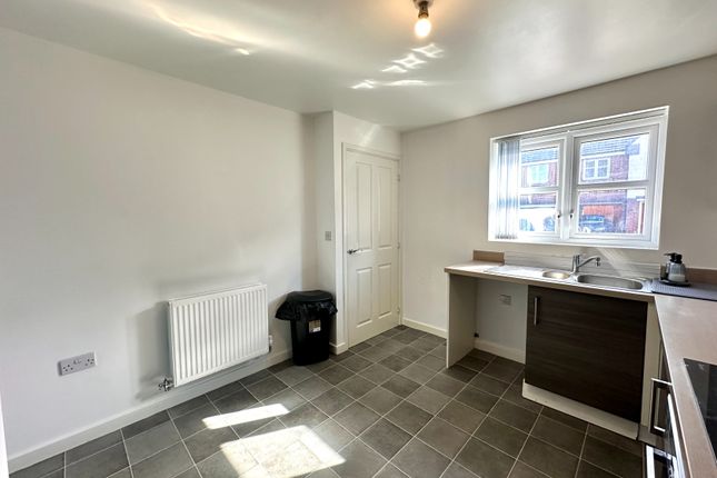 33, Shearwater Road, Walsall photo 4