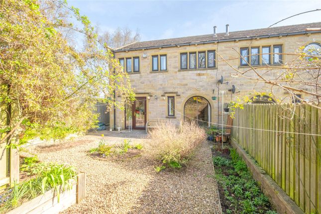 The Courtyard, 4a, Marsh Lane, Huddersfield photo 4