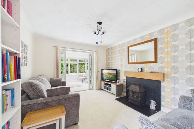 24, Trenouth Close, Liskeard photo 2