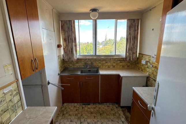Flat 12 Hedley Court, Putney Hill, London, SW15 3NS photo 4
