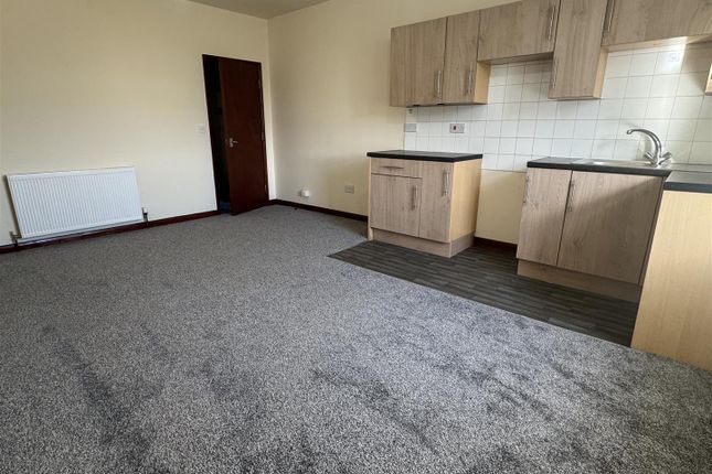 Flat 3, 3, West Park Terrace, Scarborough photo 4