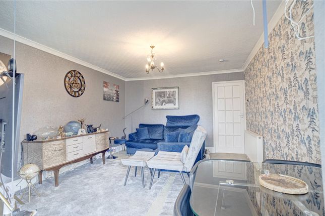 20, Draycott Road, Swindon photo 3