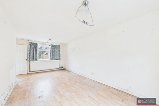108, Gonville Crescent, Stevenage photo 4