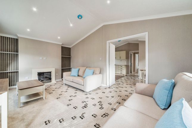 Omar Image, Lakeside Retreats, Grantham photo 2