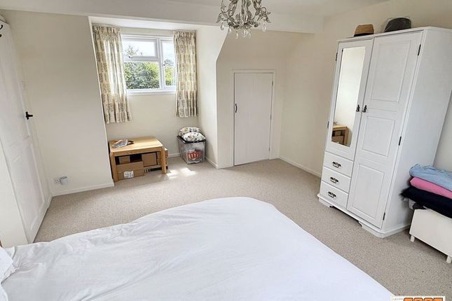 13, Sinah Lane, Hayling Island photo 2