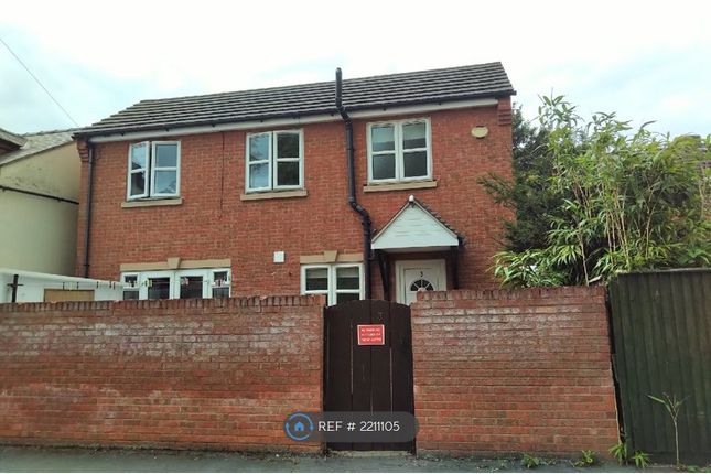 Detached house to rent in Woodbine Street, Peterborough