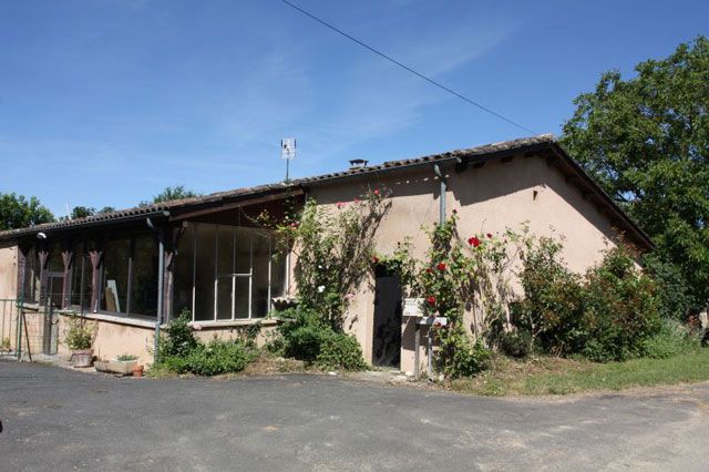 Thumbnail Farmhouse for sale in Lauzun, Aquitaine, 47410, France