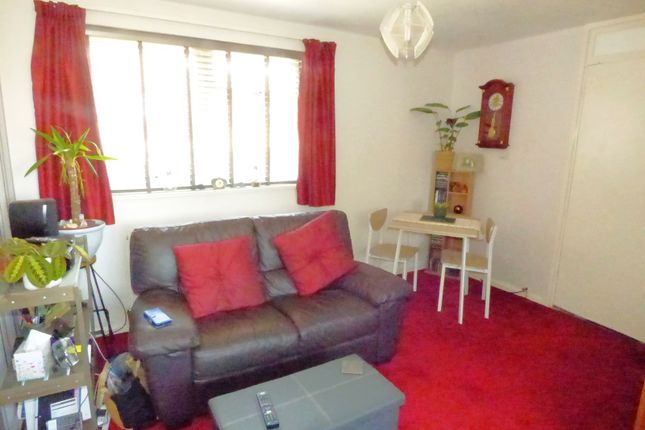 19, Rossefield Avenue, Leeds photo 4