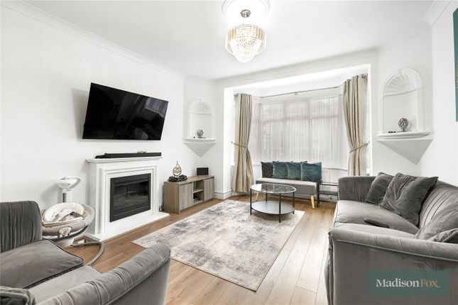 53, Hastings Avenue, Ilford photo 4