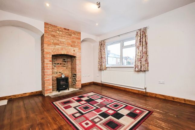 15, Harvey Walk, Worcester photo 2