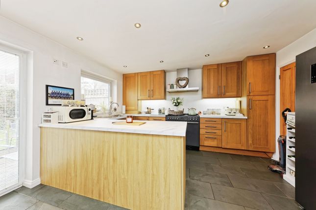 3, Hawk Close, Whitstable photo 3