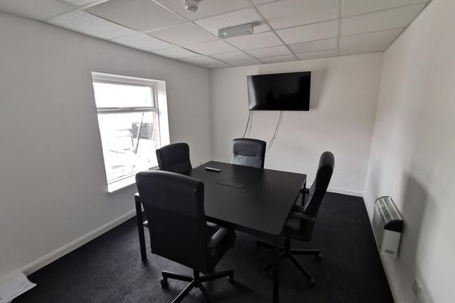 Office to let in Mill Lane, Leeds