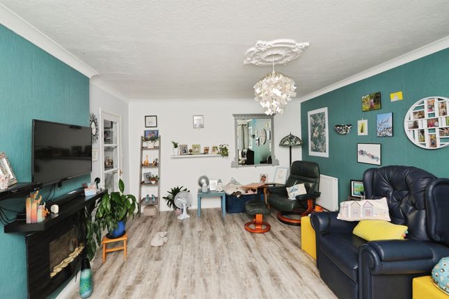 42, Upper Glen Road, St. Leonards-On-Sea photo 3
