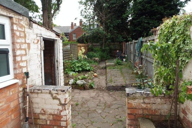 Terraced house to rent in Second Avenue, Selly Park, Birmingham