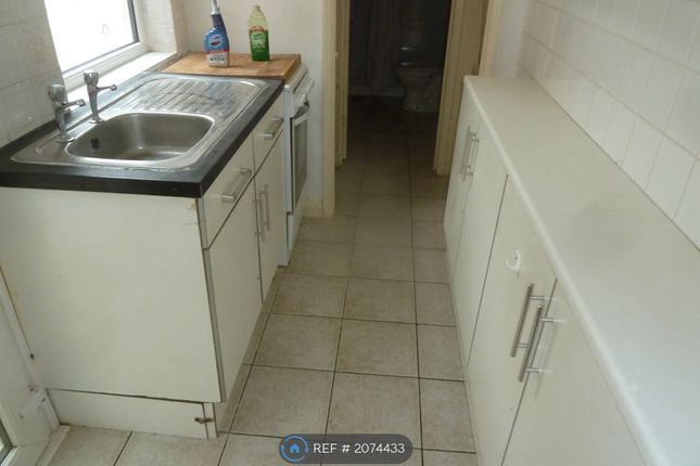 Flat to rent in Ground Floor, Leicester