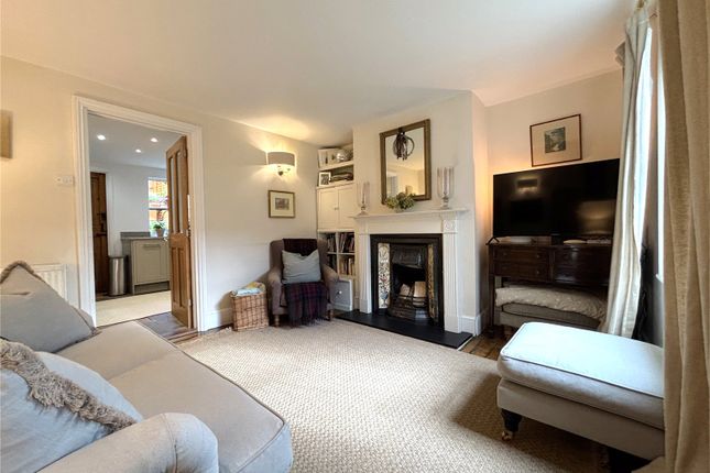 82, Lion Lane, Surrey photo 3