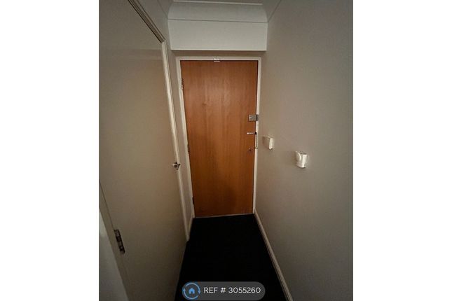 Charnley Drive, Leeds photo 5