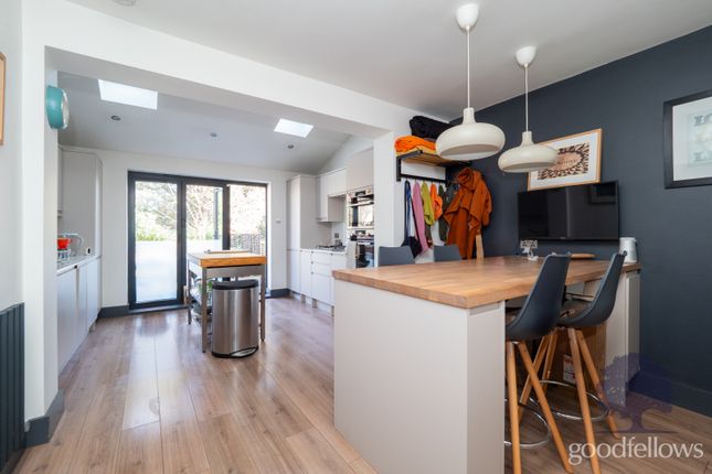 92, Hamilton Avenue, Sutton photo 5