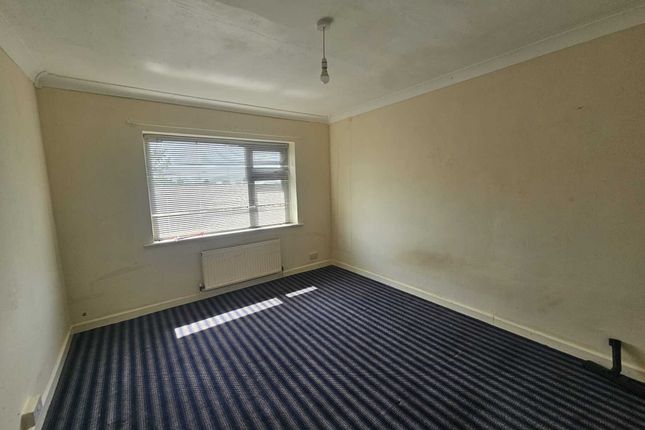 76 Bestwood Park Drive, NOTTINGHAM photo 2