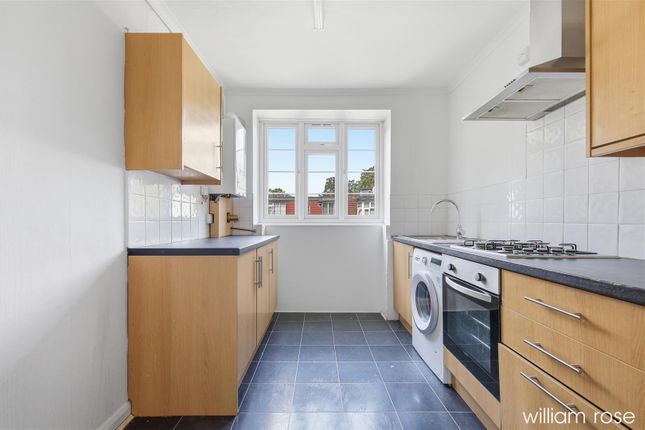 Flat 10, Seymour Court, Whitehall Road, London photo 3