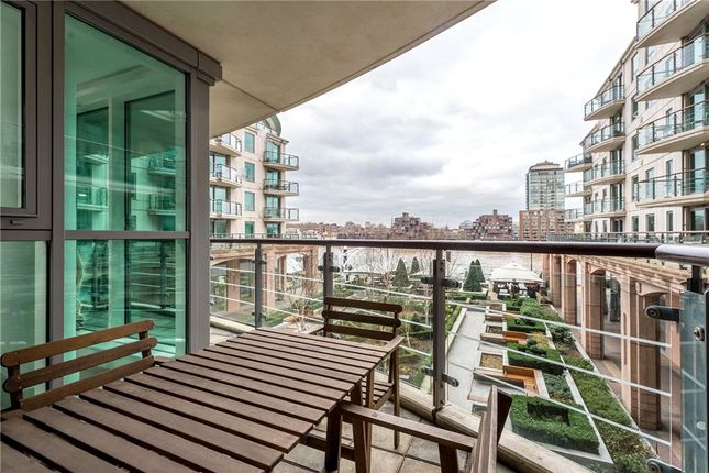 Flat for sale in St. George Wharf, London