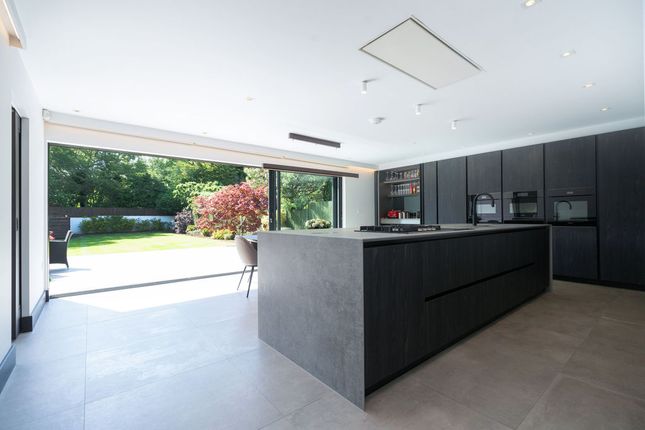 9, Bellfield Avenue, Harrow Weald photo 4