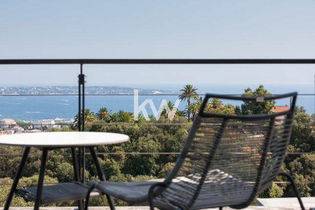 Detached house for sale in Street Name Upon Request, Le Golfe Juan, Fr