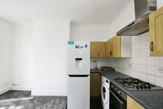 Flat to rent in Maple Road, Horfield, Bristol
