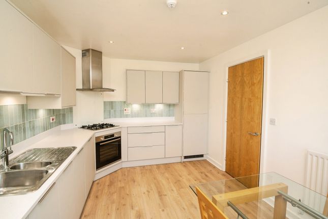 21, Forio House, Cardiff photo 4