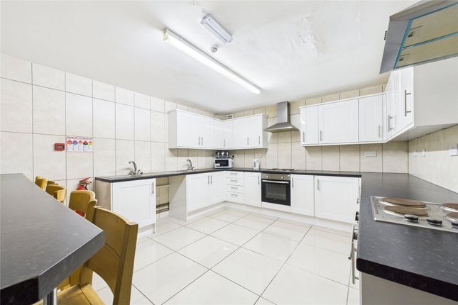 Room 2, 26, Albert Street, Slough photo 4