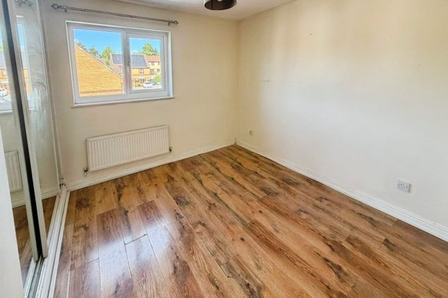 63, Swansea photo 4