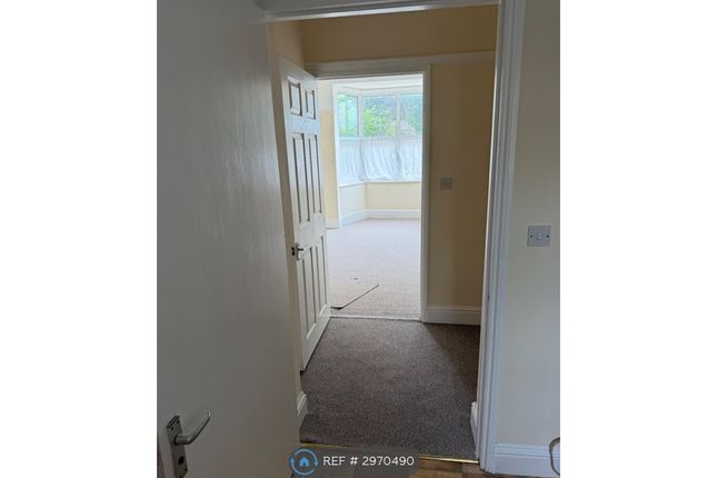 Flat, Downs Road, Hunstanton photo 3