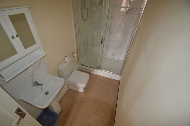 Flat 2, 1A, Little Lane, Pontefract photo 4