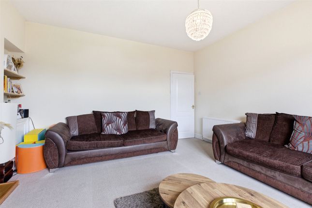 53, Station Road, Stirling photo 3